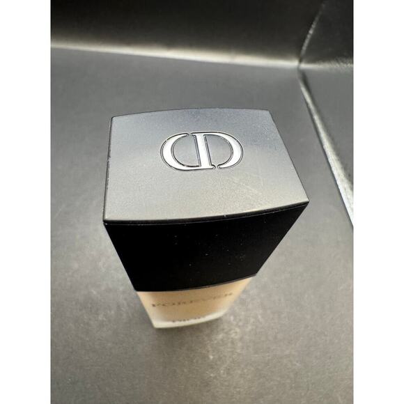 NWT FULL SIZE Dior Forever Foundation- Shade 0.5N- Exp12/25 NO BOX - Picture 2 of 6